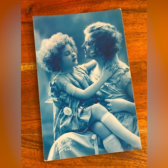 RARE VINTAGE 20th Century Postcard 1920’s Bleuet - Picture 2 of 5